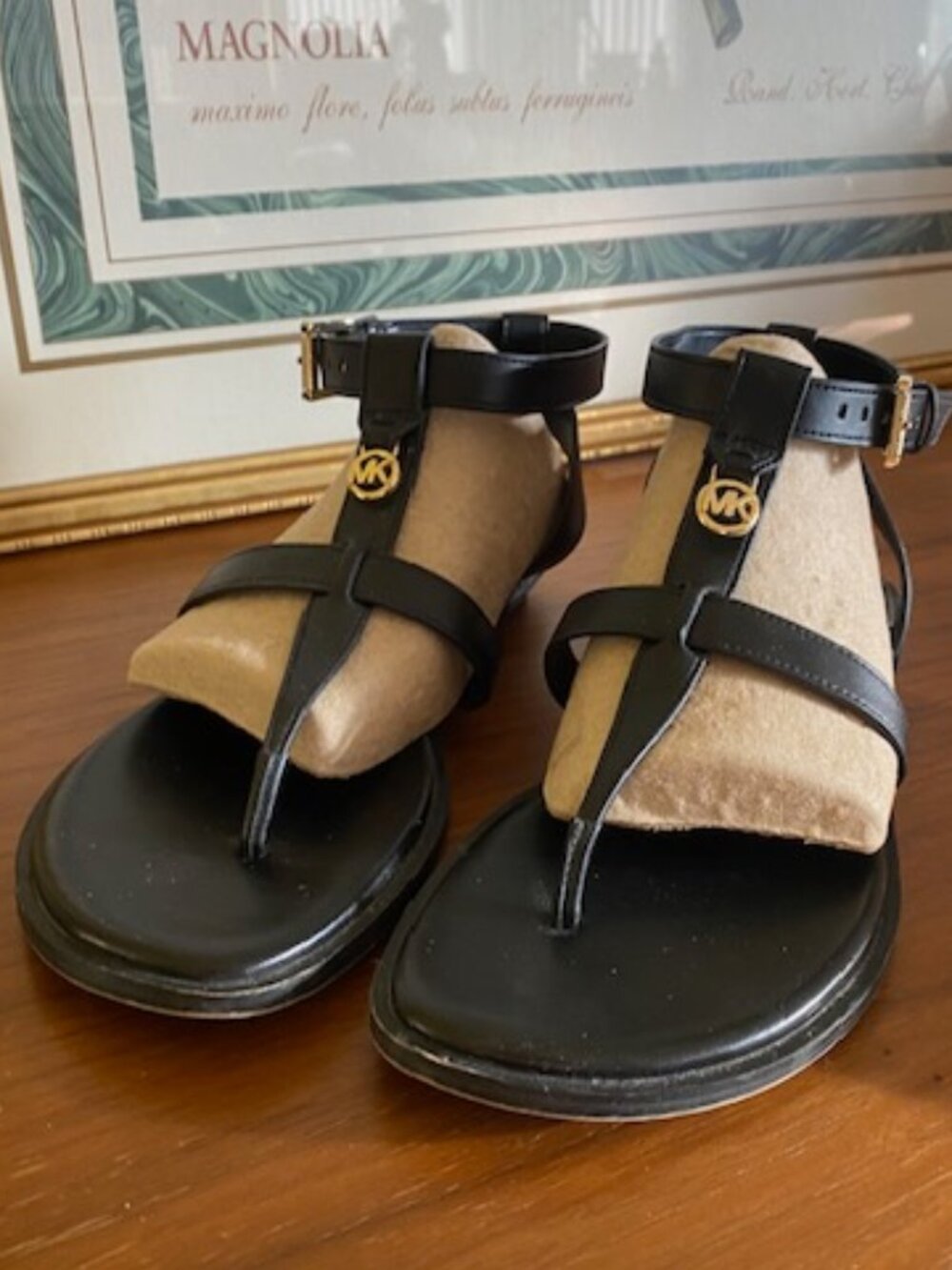 EUC Michael Kors Black Logo T-Strap Sandals Size 7
